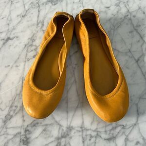Tory Burch Womens Ballet Eddie Flats Size 7 Mustard Slip On Leather